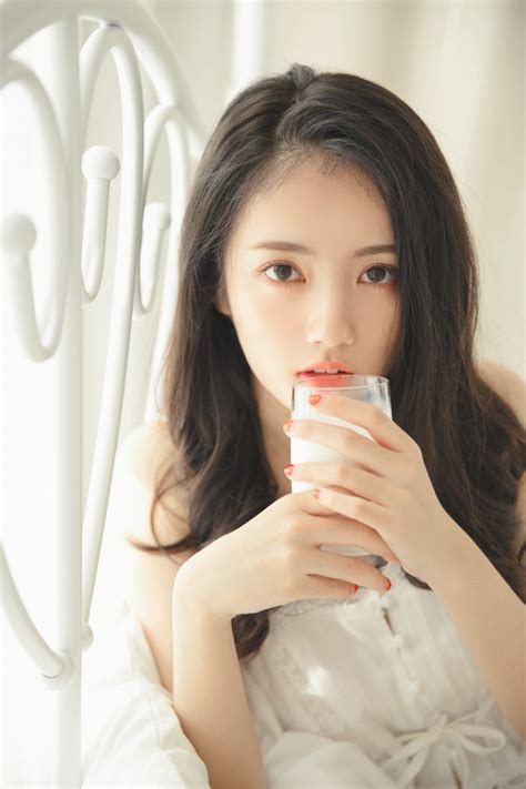 GOAT效应？贝蒂斯24小时发47动态欢迎安东尼数万名球迷街头狂欢